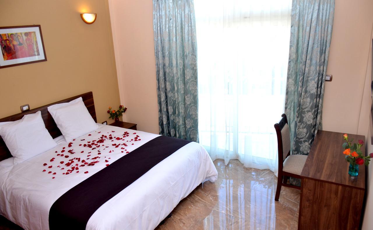 Melodie Hotel Addis Ababa Exteriör bild