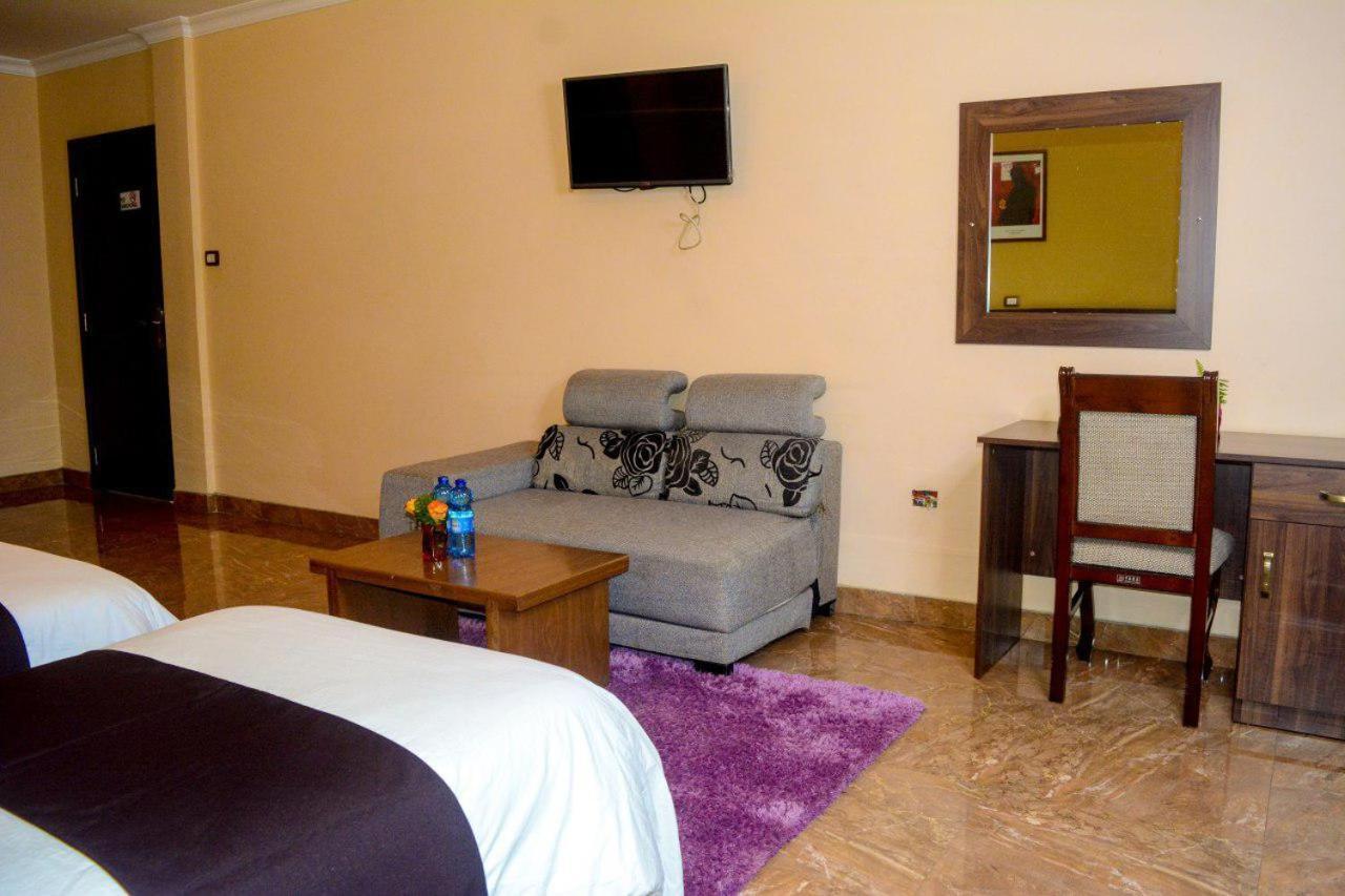 Melodie Hotel Addis Ababa Exteriör bild