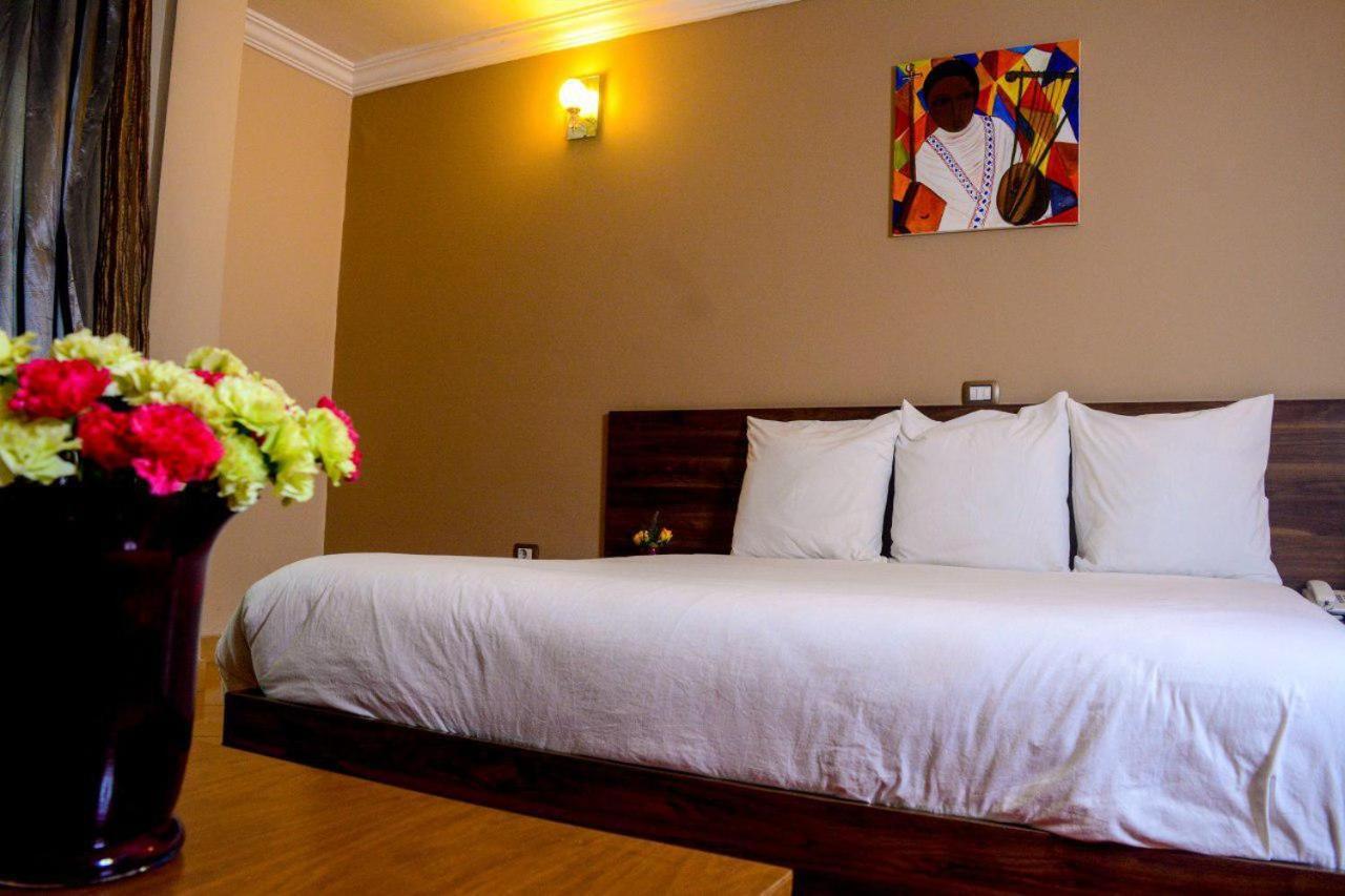 Melodie Hotel Addis Ababa Exteriör bild